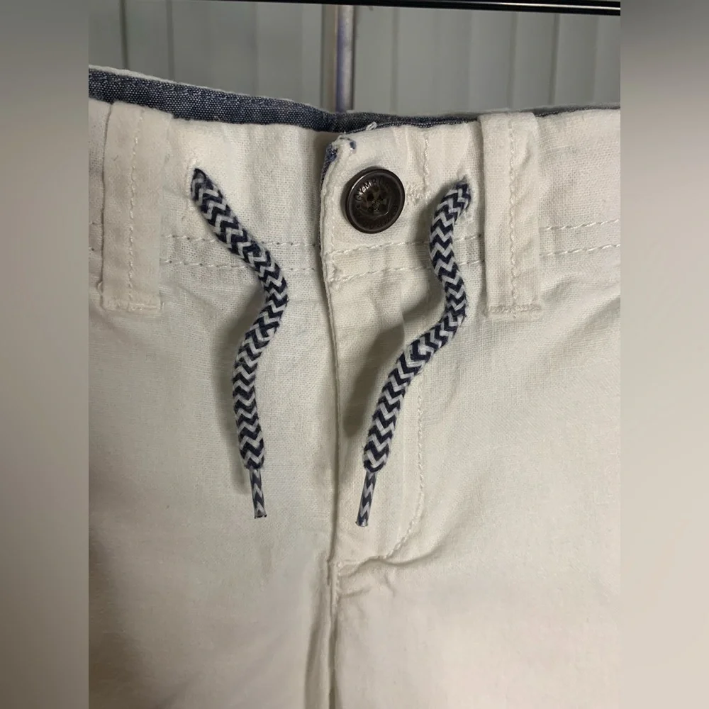 Gymboree white linen shorts Size: 4T Like New. - Picture 2 of 9